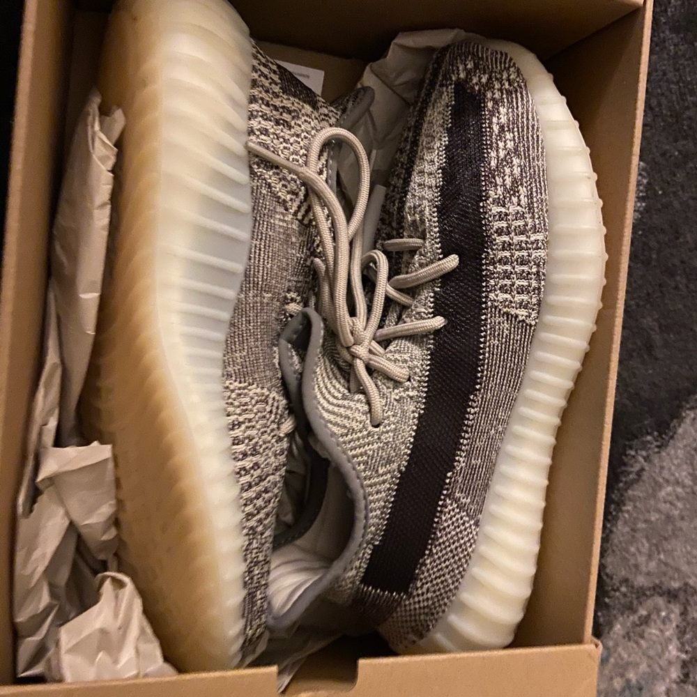 Yeezy Sneakers
